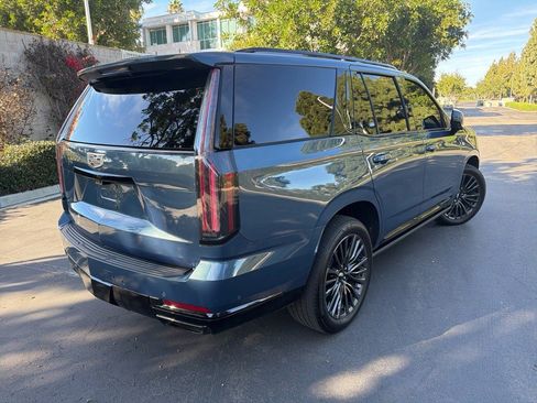 Certified 2025 Cadillac Escalade Sport Platinum image 4