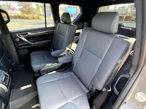 Used 2023 Lexus GX 460 Premium image 20