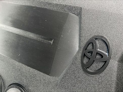 Used 2014 Toyota 4Runner Limited AWD/4WD image 34