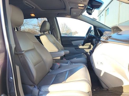 Used 2022 Chevrolet Colorado LT w/ LT Convenience Package image 13