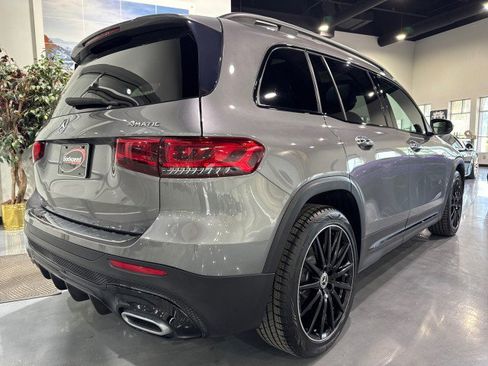 Used 2021 Mercedes-Benz GLB 250 4MATIC image 32
