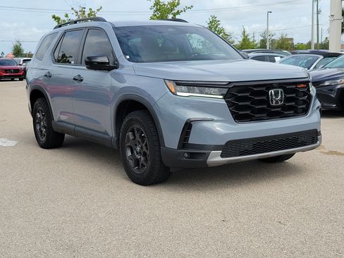 Used 2024 Honda Pilot TrailSport image 35