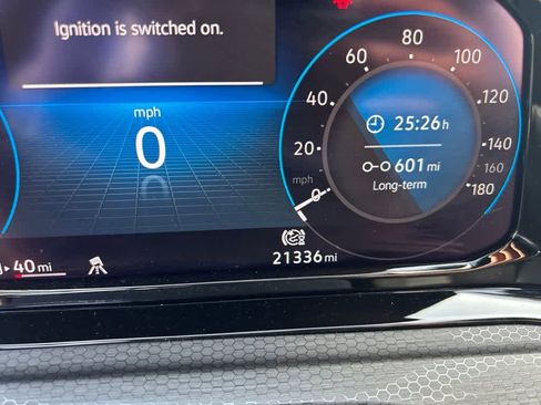 Used 2022 Volkswagen GTI SE FWD image 8