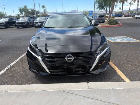 Used 2025 Nissan Altima 2.5 S FWD image 2