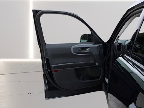 Used 2021 Ford Bronco Sport image 10