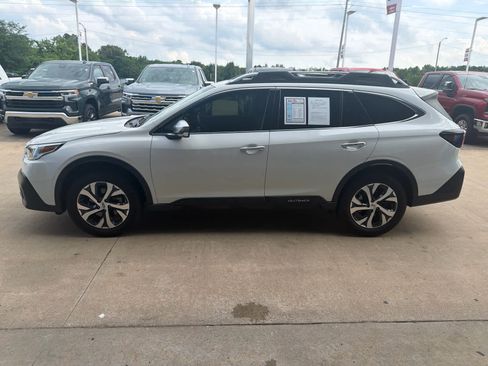 Used 2021 Subaru Outback Touring XT AWD/4WD image 3