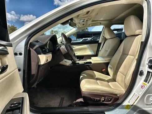 Used 2018 Lexus ES 350 image 2