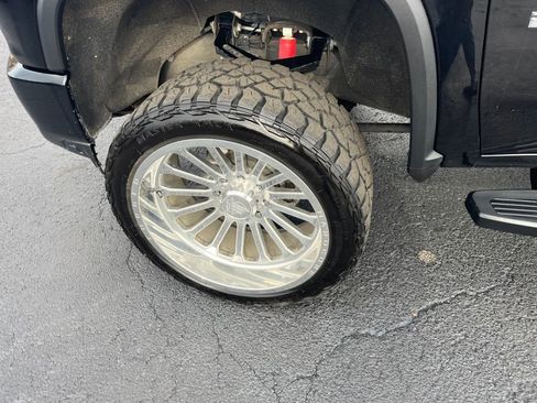 Used 2022 Chevrolet Silverado 2500 High Country w/ Z71 Off-Road Package image 34