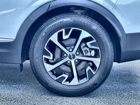 Certified 2025 Kia Sportage EX FWD image 11