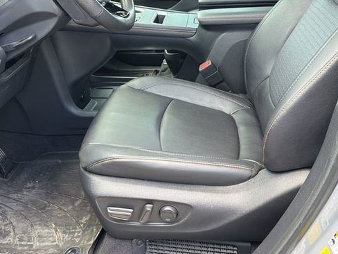 Used 2023 Toyota Sienna XLE Woodland Edition AWD/4WD image 7