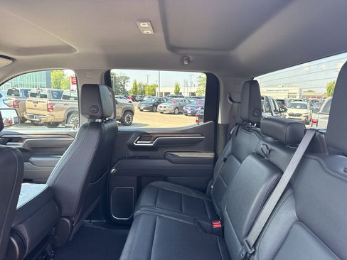 Certified 2025 GMC Sierra 1500 SLT AWD/4WD image 34