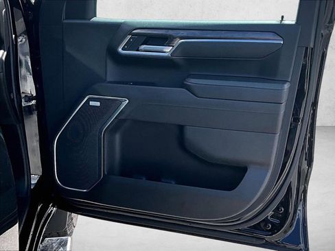 Used 2025 Chevrolet Silverado 1500 LTZ w/ LTZ Premium Package image 19