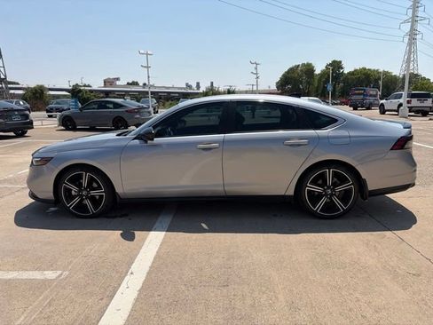 Used 2023 Honda Accord Sport image 3