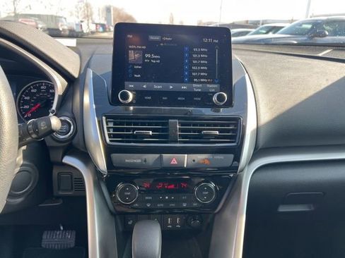 Used 2025 Mitsubishi Eclipse Cross SEL image 16