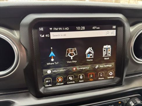 Used 2022 Jeep Wrangler Unlimited Sahara image 15