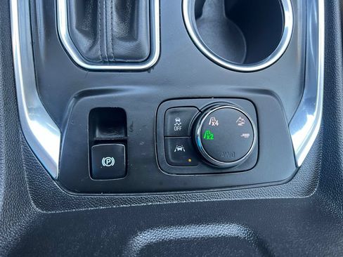 Used 2019 Chevrolet Traverse Premier w/ Redline Edition AWD/4WD image 36