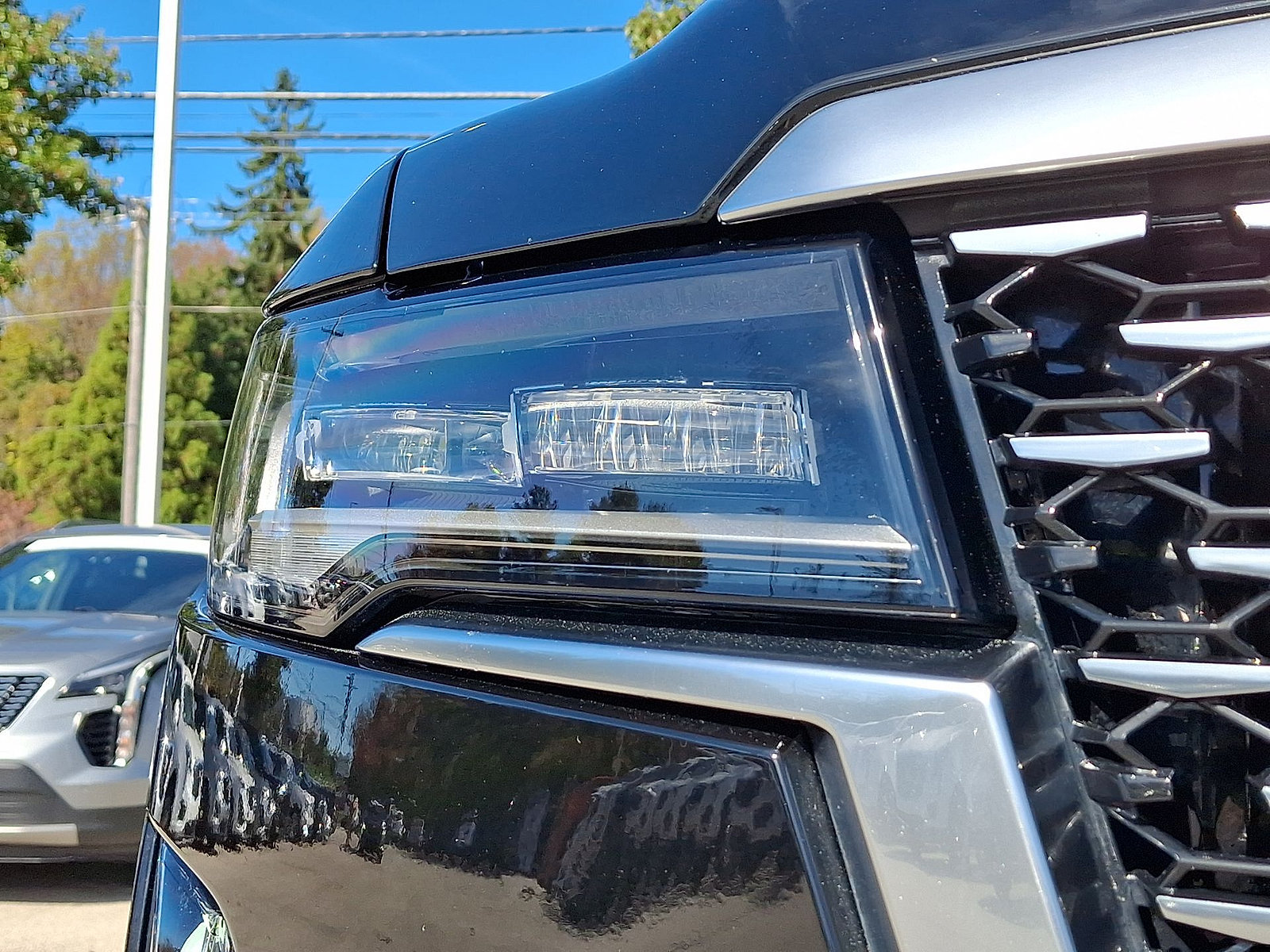 Used 2023 Cadillac Escalade ESV Premium Luxury AWD/4WD image 28