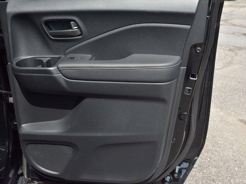 Used 2025 Honda Ridgeline Sport image 18