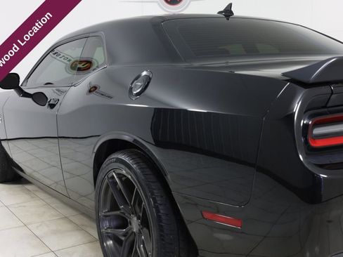 Used 2019 Dodge Challenger SRT Hellcat image 42