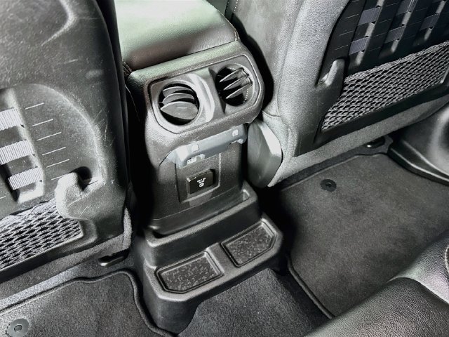 Used 2021 Jeep Wrangler Unlimited Rubicon AWD/4WD image 31