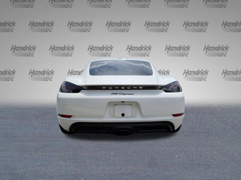 Used 2018 Porsche 718 Cayman RWD image 8