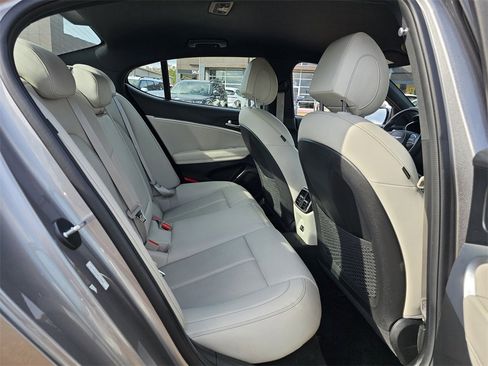 Used 2024 Genesis G70 2.5T image 28