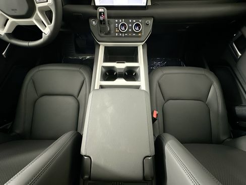 Used 2025 Land Rover Defender 110 S AWD/4WD image 22