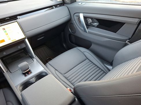 New 2025 Land Rover Discovery Sport S image 14