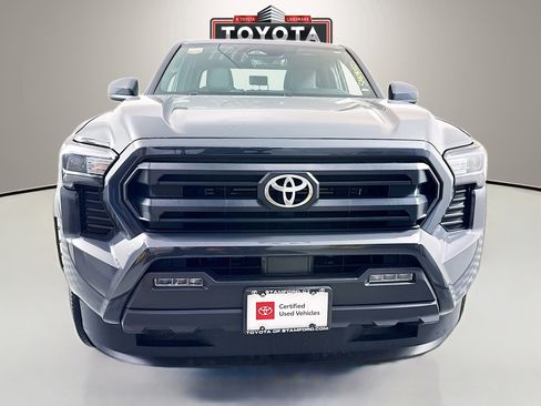 Certified 2025 Toyota Tacoma 2WD Double Cab image 2