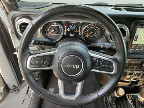 Used 2020 Jeep Gladiator Overland w/ Dual Top Group image 29
