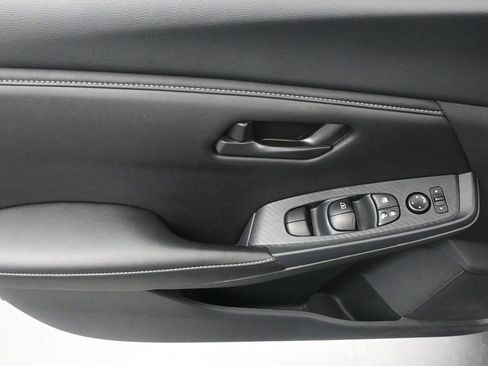 Used 2024 Nissan Sentra S image 11