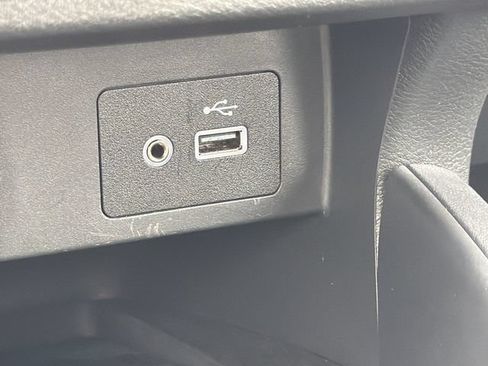 Certified 2025 Nissan Versa SV w/ Trunk Package FWD image 16