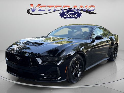 Used 2025 Ford Mustang GT RWD image 1