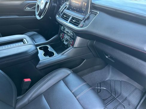 Used 2024 Chevrolet Suburban RST image 17