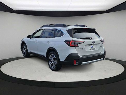 Certified 2022 Subaru Outback Limited image 6