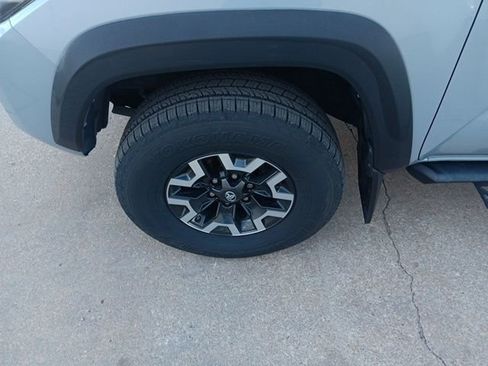 Used 2020 Toyota Tacoma 4x4 Double Cab image 36