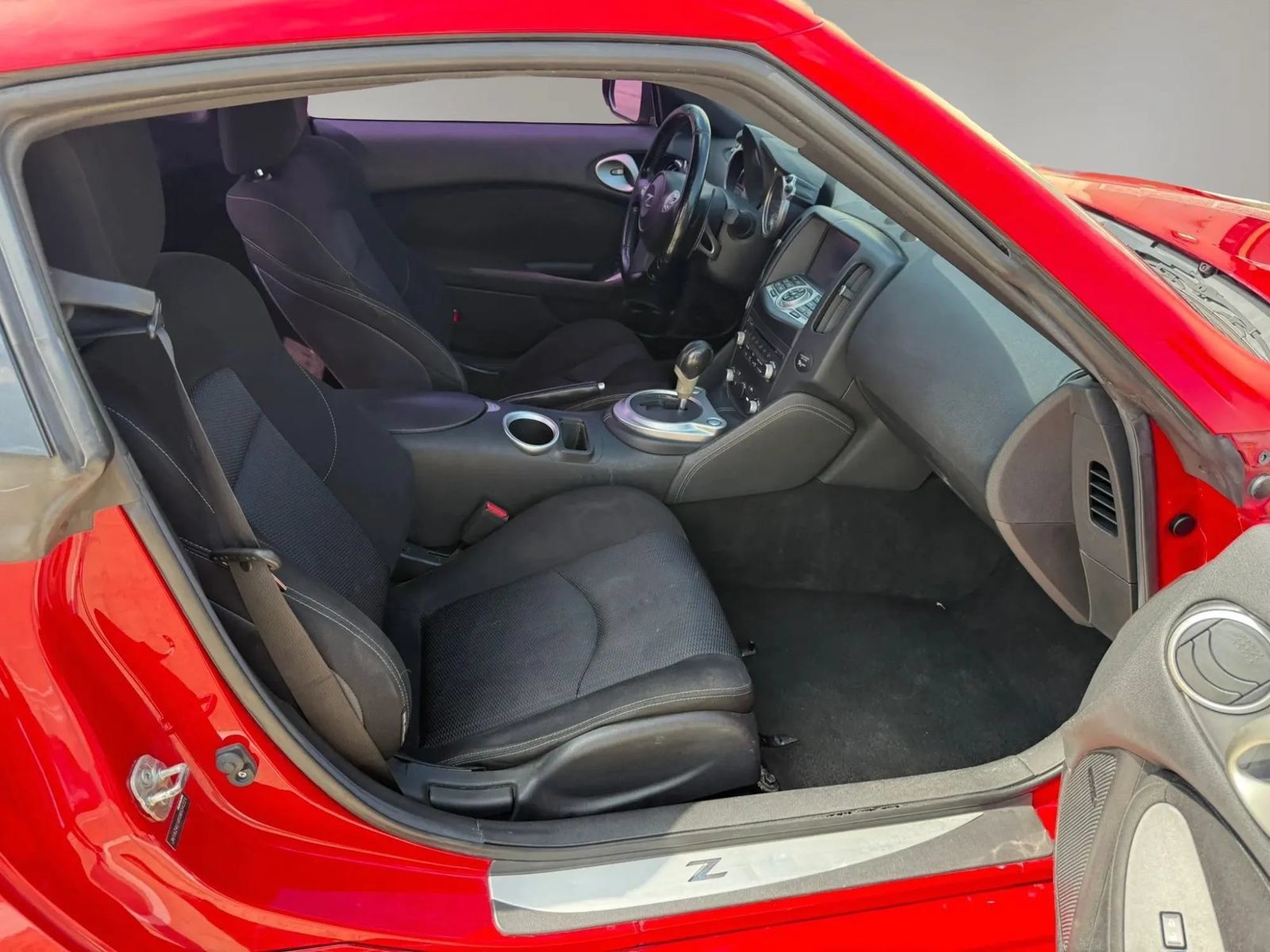 Used 2016 Nissan 370Z Coupe RWD image 15