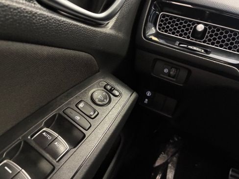 Used 2023 Honda Civic Sport image 13