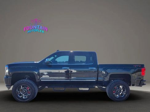 Used 2018 Chevrolet Silverado 1500 High Country image 2