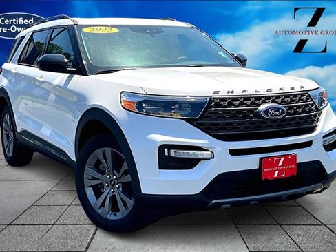 Certified 2022 Ford Explorer XLT w/ Equipment Group 202A image 12