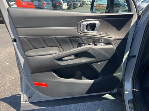 Certified 2024 Kia Sorento SX Prestige AWD/4WD image 33