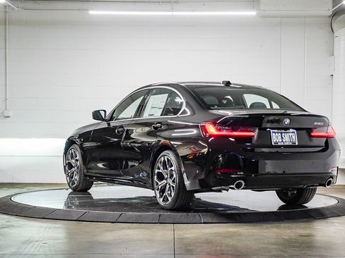New 2026 BMW 330i Sedan w/ Convenience Package image 4
