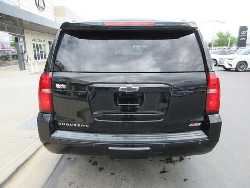 Used 2018 Chevrolet Suburban LT AWD/4WD image 7