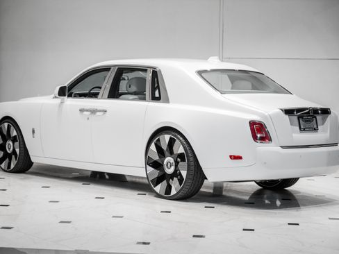 Used 2018 Rolls-Royce Phantom Sedan RWD image 7