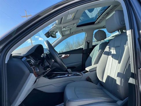 Used 2022 Audi A4 2.0T Premium w/ Convenience Package image 17