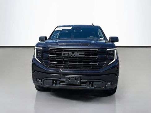 Used 2022 GMC Sierra 1500 Elevation AWD/4WD image 8