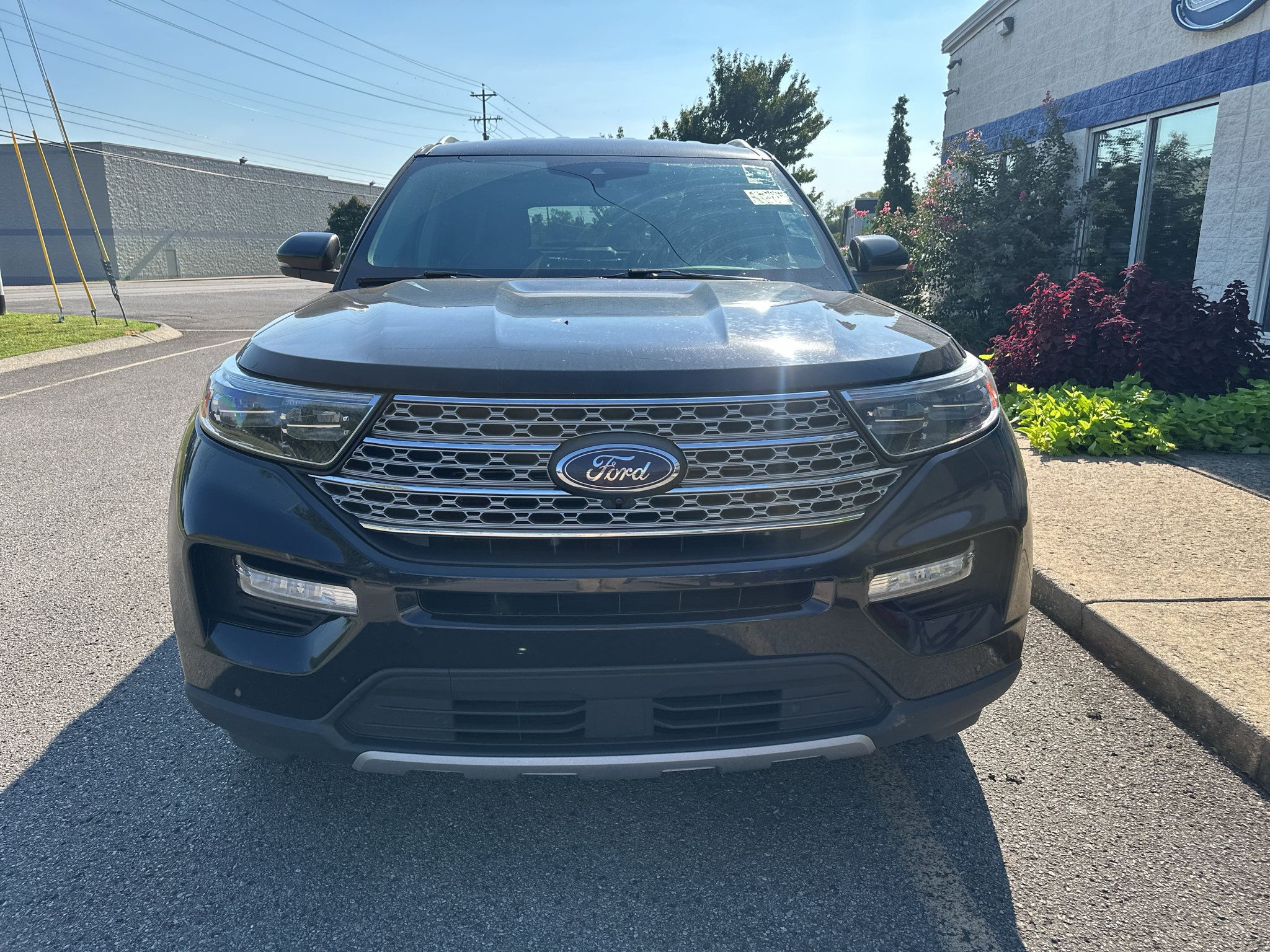 Used 2023 Ford Explorer Limited w/ Equipment Group 301A RWD image 9