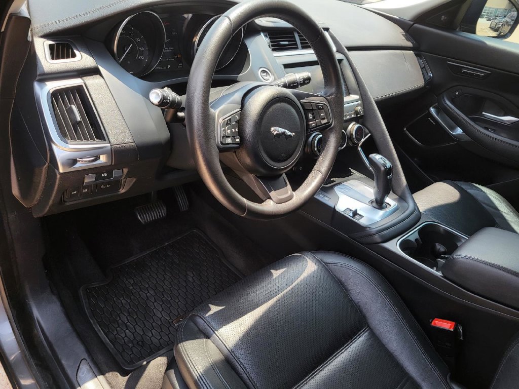 Used 2020 Jaguar E-PACE AWD/4WD image 22