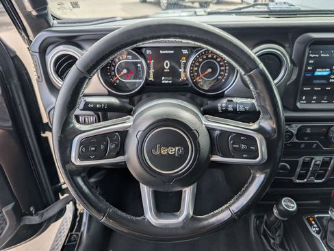 Used 2019 Jeep Wrangler Unlimited Sahara w/ Uconnect 4C Nav & Sound Group AWD/4WD image 15