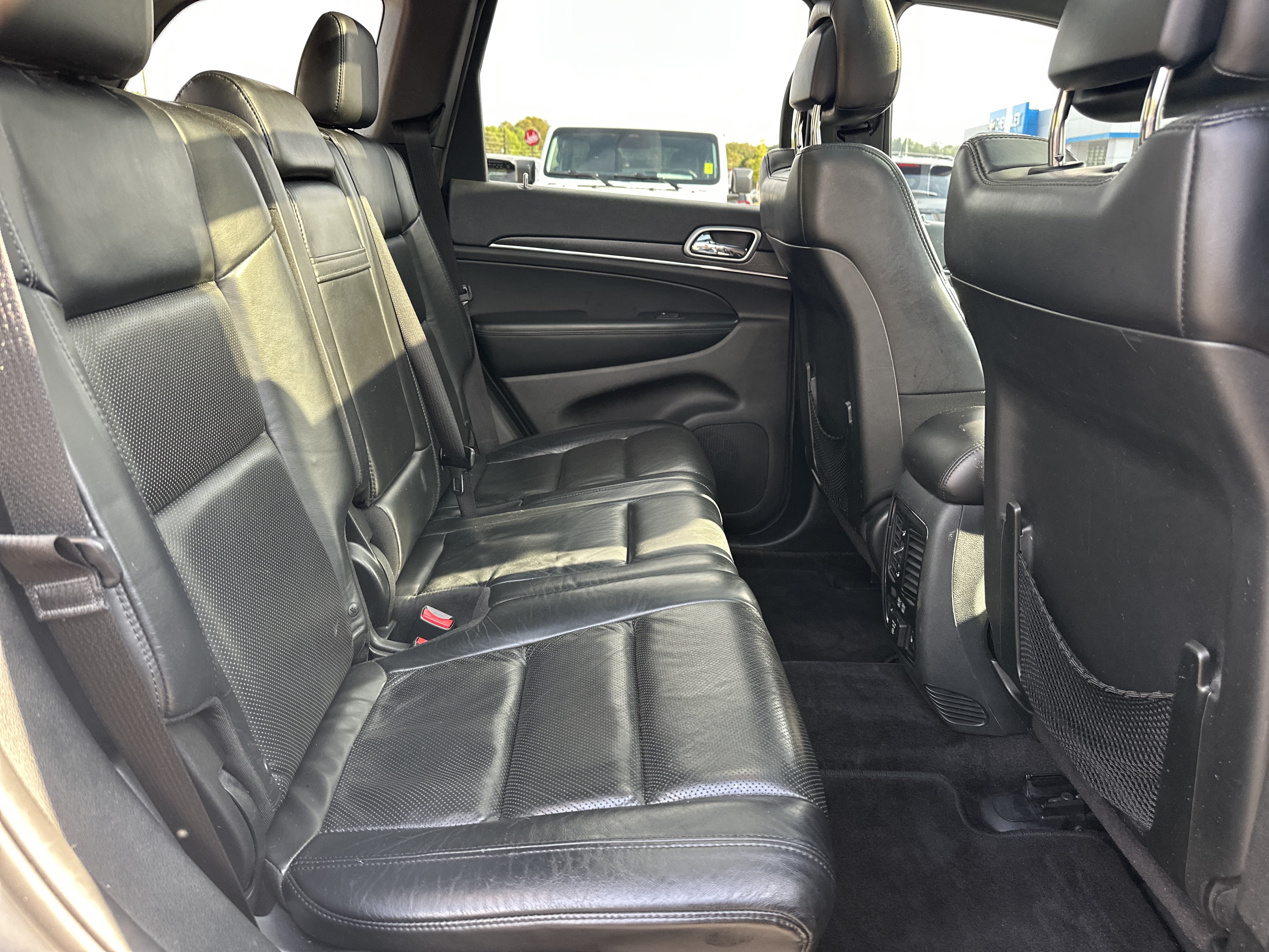Used 2018 Jeep Grand Cherokee Limited w/ Luxury Group II RWD image 16